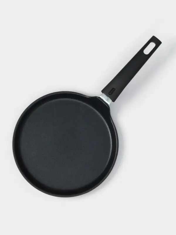 Сковорода блинная KUKMARA &laquo;Традиция&raquo;, d=22 см, съёмная ручка, антипригарное покрытие, алюминий, чёрная