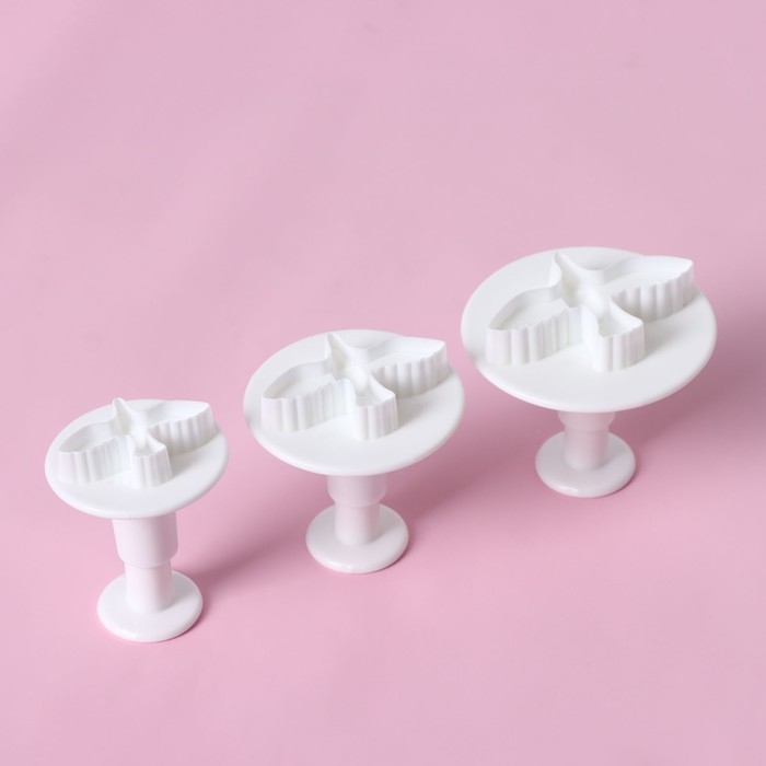 Набор плунжеров кондитерских Доляна «Птица», 3 шт, 4,5×5 см Набор плунжеров кондитерских Доляна «Птица», 3 шт, 4,5×5 см