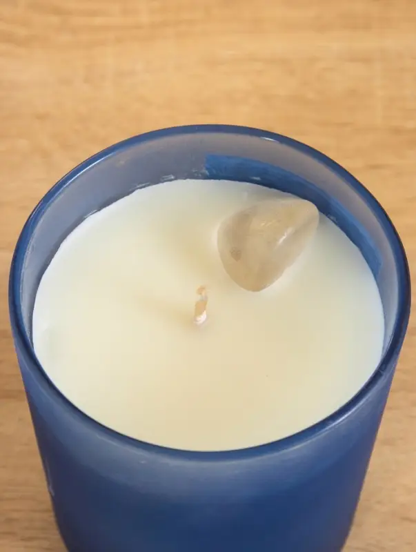 Свеча в стекле с камнем Manifest лаванда 200 гр соевый воск Свеча в стекле с камнем Manifest лаванда 200 гр соевый воск