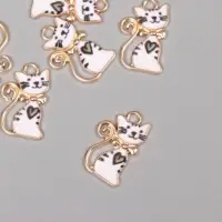 Декор для творчества металл, эмаль "Белый кот с сердечком" 2х1,3 см Декор для творчества металл, эмаль "Белый кот с сердечком" 2х1,3 см