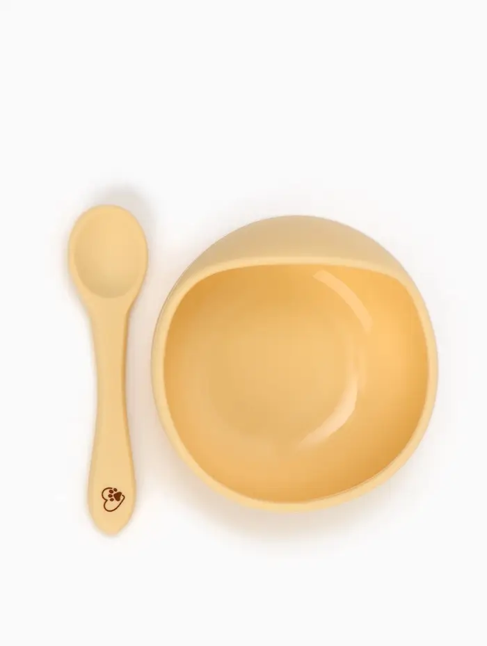 Тарелка детская на присоске и ложка, молочный, Mum&Baby Тарелка детская на присоске и ложка, молочный, Mum&Baby