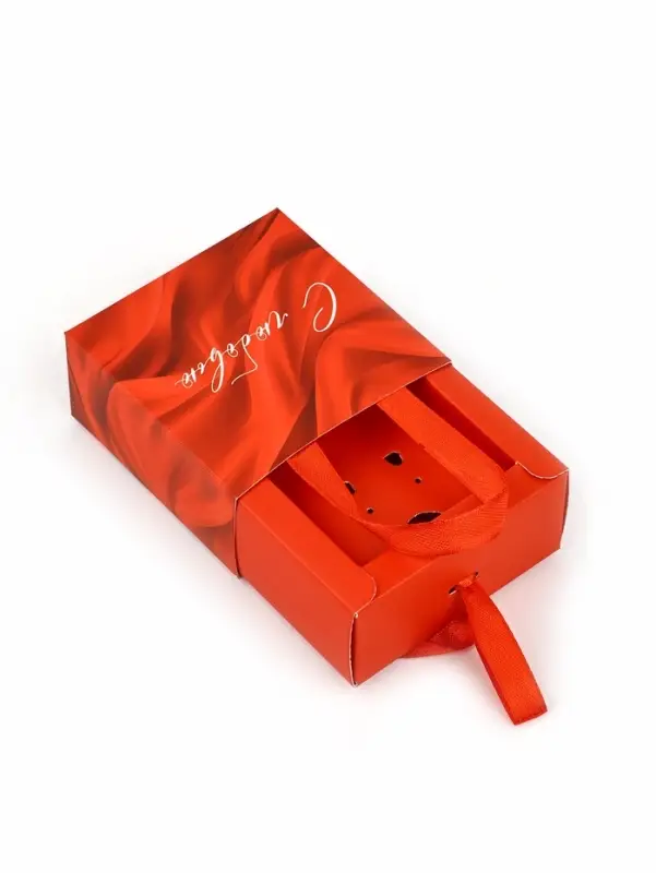 Коробка-пакет под бижутерию «С любовью», 7.5 х 7.5 х 3.5 см Коробка-пакет под бижутерию «С любовью», 7.5 х 7.5 х 3.5 см