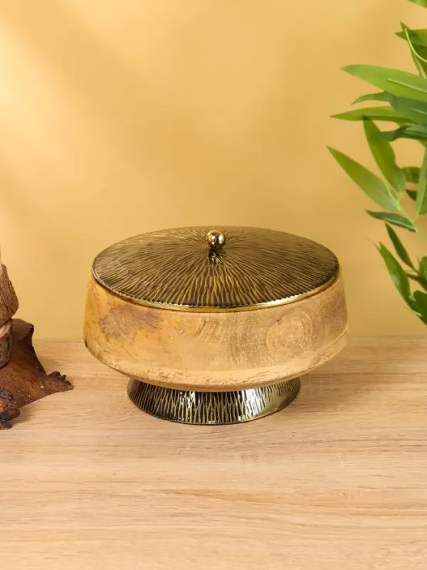 Конфетница с крышкой "Щербет" алюминиевая с манговым деревом 19х19х12 см