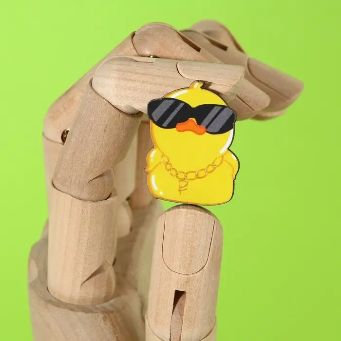 Значок деревянный &laquo;Мутки куртки&raquo;, серия мемы , 2,5 х 3,2 см