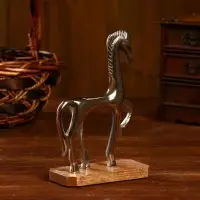 Сувенир &laquo;Лошадка&raquo;, 15.2&times;7.6&times;24.1 см, алюминий, никелевое покрытие