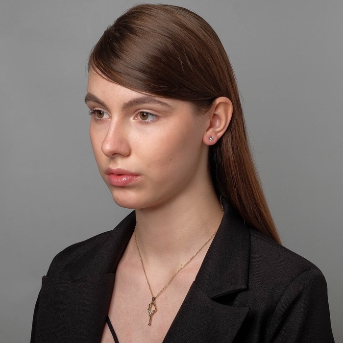 Гарнитур 5 предметов: 4 пары пусет, кулон «Гимнастка», цвет белый в золоте