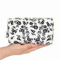 Косметичка женская, на молнии, маленькая, 17&times;6.5&times;10 см, белая