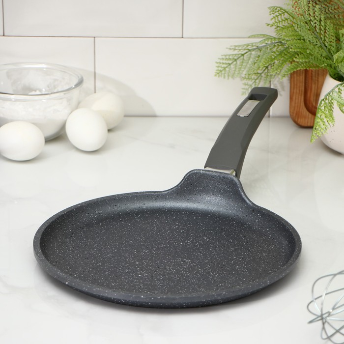 Сковорода блинная «Гранит», d=24 см, пластиковая ручка, антипригарное покрытие, цвет серый Сковорода блинная «Гранит», d=24 см, пластиковая ручка, антипригарное покрытие, цвет серый