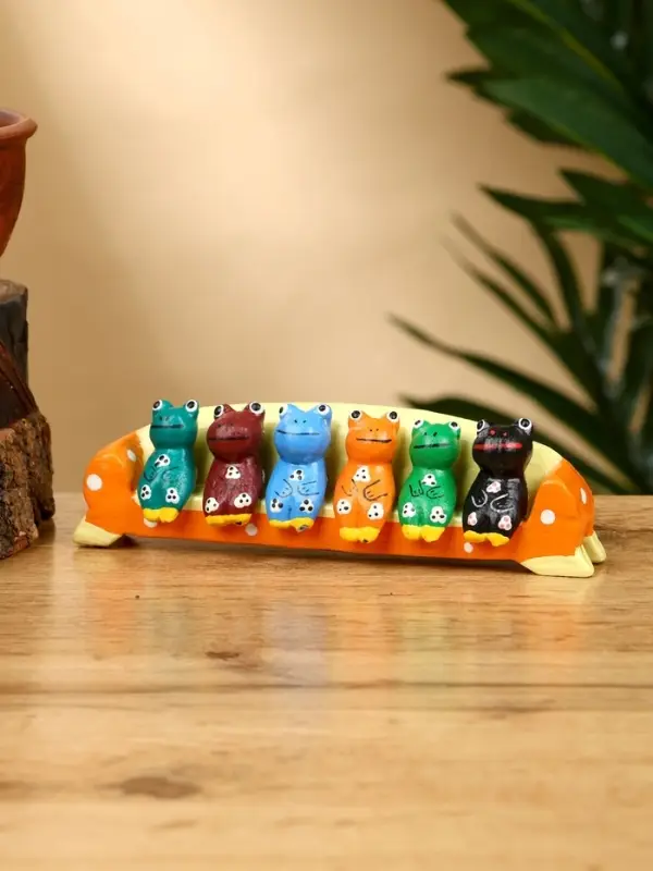 Сувенир Сувенир "Лягушата на скамейке" дерево 14х3х4 см