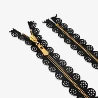 Молния металлическая, №3, неразъёмная, замок автомат, 60 см, золотистые звенья, чёрная