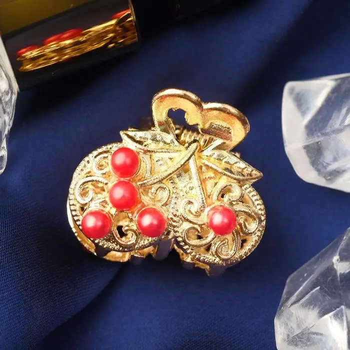 Краб для волос «Лиора», вишенки, 2.2 см, золото Краб для волос «Лиора», вишенки, 2.2 см, золото