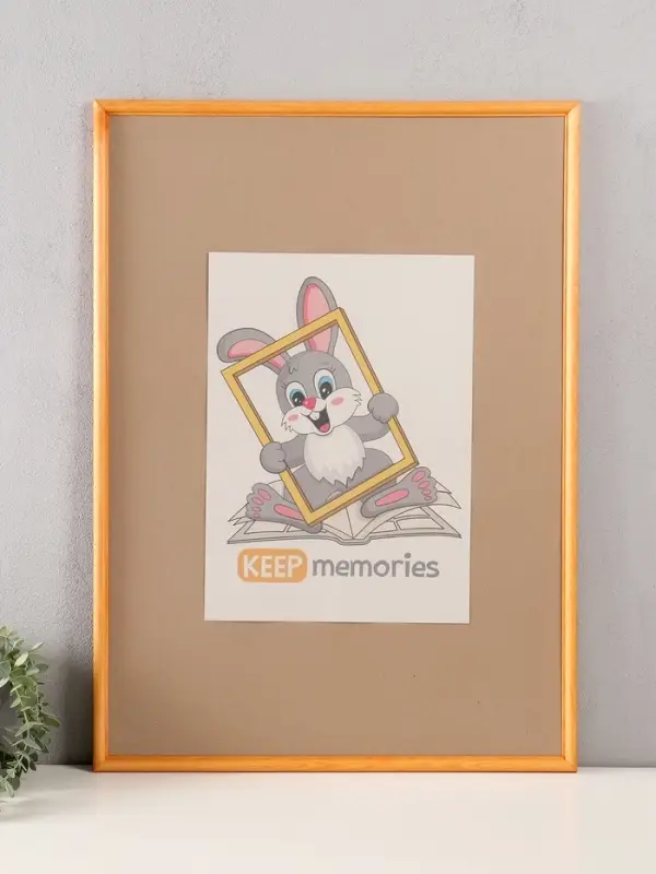 Фоторамка дерево 50х70 см, сосна №1 (пластиковый экран) Фоторамка дерево 50х70 см, сосна №1 (пластиковый экран)