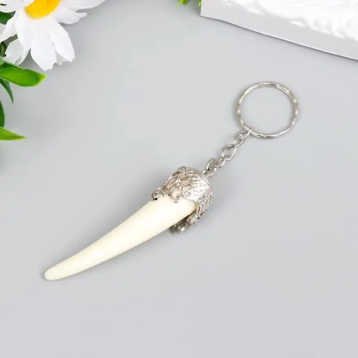 Брелок пластик Брелок пластик "Клык мамонта" 6,5х1,7х1,7 см
