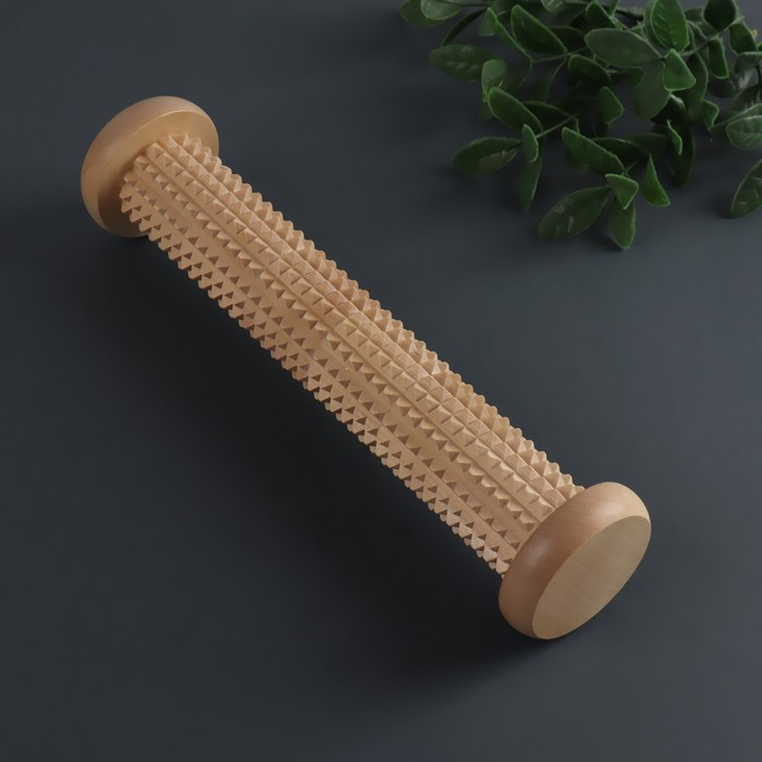 Массажёр для ног «Валик», деревянный, с шипами, d = 5,5 × 24 см Массажёр для ног «Валик», деревянный, с шипами, d = 5,5 × 24 см