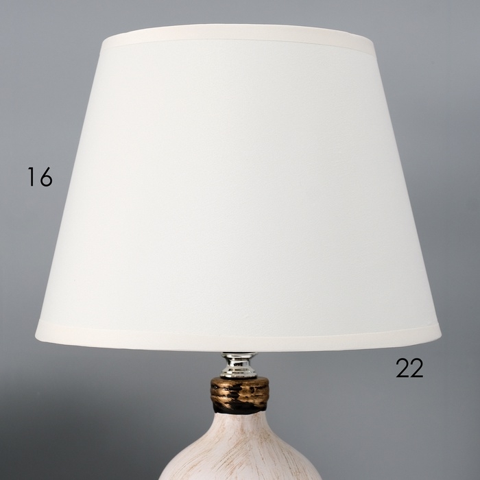 Настольная лампа с абажуром RISALUX «Синди», Е14, 40 Вт, 22.5×22.5×37 см Настольная лампа с абажуром RISALUX «Синди», Е14, 40 Вт, 22.5×22.5×37 см