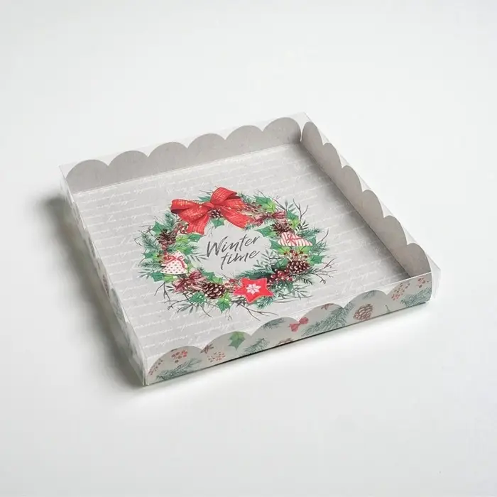Коробка для кондитерских изделий новогодняя с пластиковой крышкой Winter time, 21&times;21&times;3 см