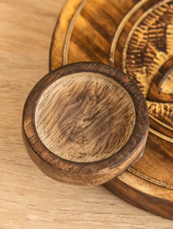 Подставка под благовония  Подставка под благовония "Трикверт" дерево 16,5 см