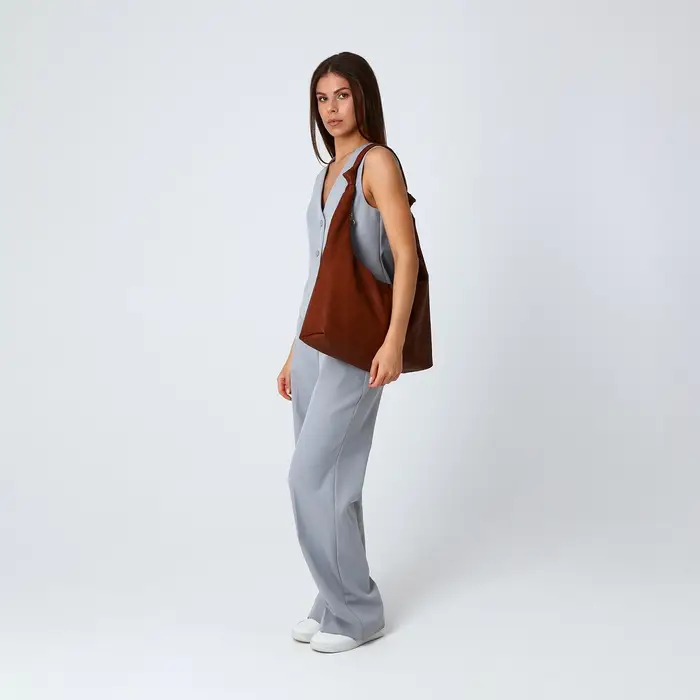 Сумка - мешок женская на молнии, 39&times;11&times;27 см, коричневая