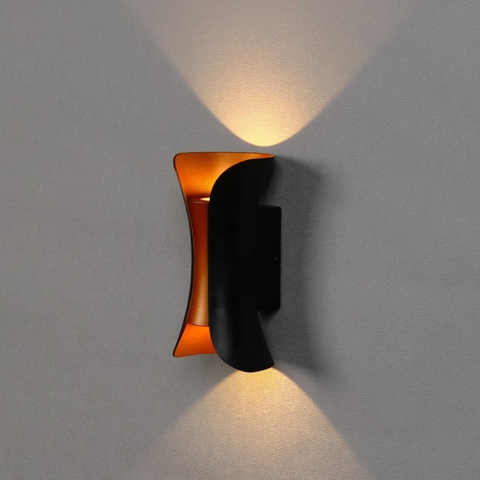 Светильник фасадный «Элегант», FSD-035, 10Вт, 3000К, 1 луч, IP65, 220В, пласт., черно-золот.   10084 Светильник фасадный «Элегант», FSD-035, 10Вт, 3000К, 1 луч, IP65, 220В, пласт., черно-золот.   10084