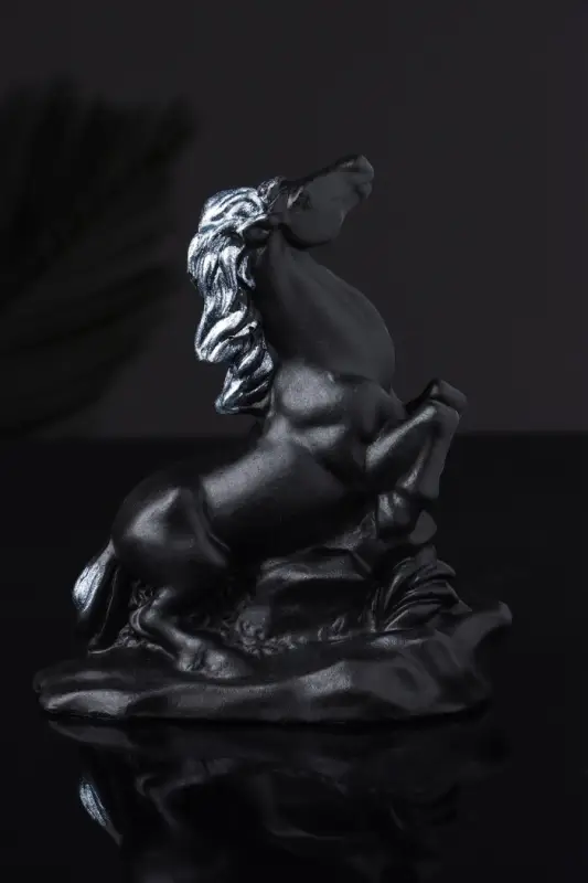 Фигура "Конь на дыбах" 10 см, черный