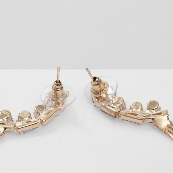 Серьги висячие со стразами «Одиссея» стиль, цвет белый в золоте