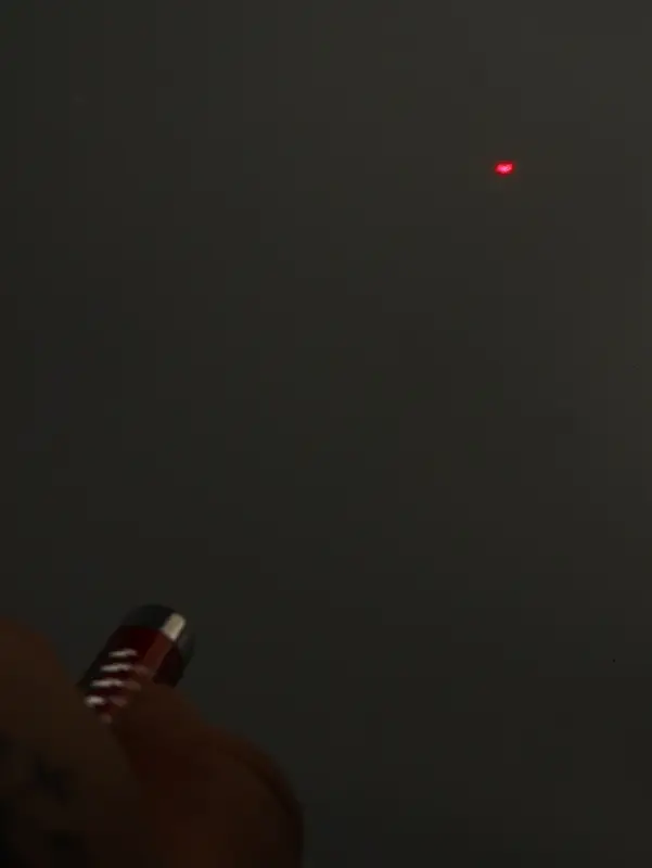 Фонарик - лазер брелок для ключей на карабине &laquo;Камушек&raquo;, МИКС