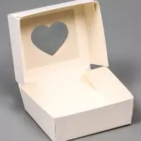 Коробка складная &laquo;Сердца&raquo;, белый, с окном, 10&times;8&times;3.5 см