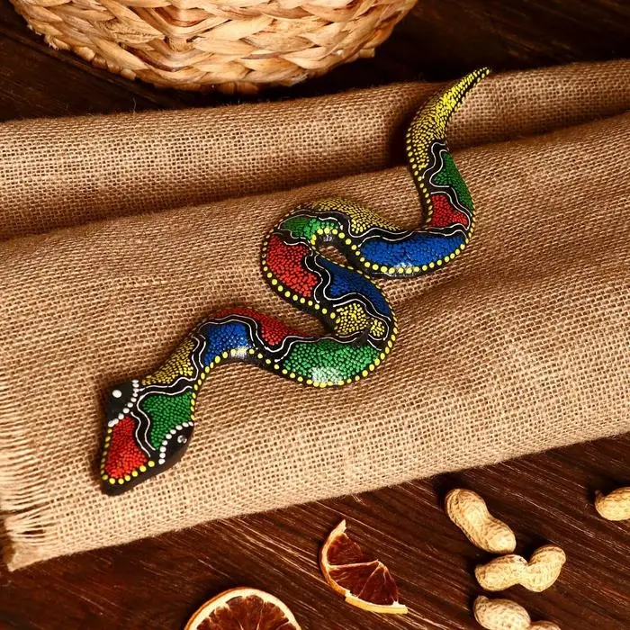 Сувенир  Сувенир "Змея узорная" дерево МИКС 31х9,5х1 см