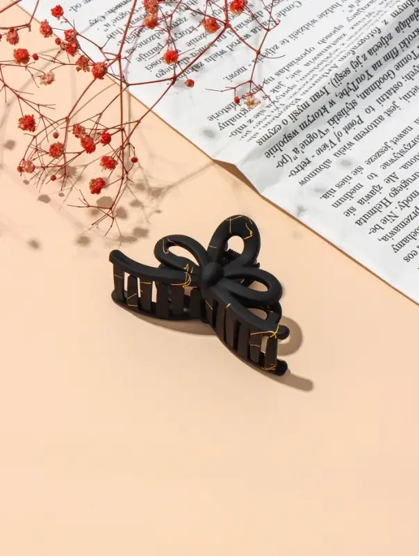 Крабик для волос &laquo;Классик&raquo; бантик, 7.5&times;4 см, матовый, чёрно-золотой