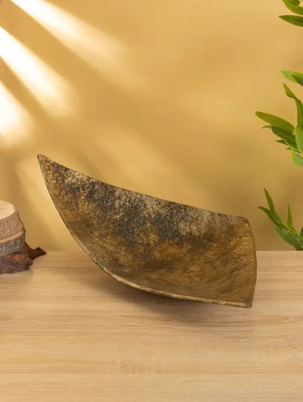 Блюдо треугольное 51х31х17 см, алюминий Блюдо треугольное 51х31х17 см, алюминий