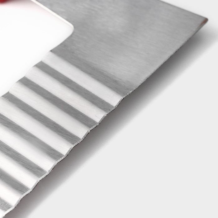 Нож для фигурной резки Доляна «Универсал», 12×8,5 см, цвет красный Нож для фигурной резки Доляна «Универсал», 12×8,5 см, цвет красный