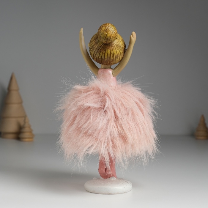 Сувенир полистоун  Сувенир полистоун "Балерина в меховой розовой пачке" 11х10х19,5 см