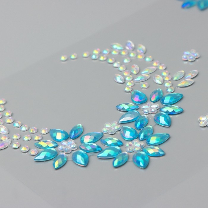 Наклейка пластик стразы Наклейка пластик стразы "Цветочные узоры и слезы-стразы" МИКС 10х19 см