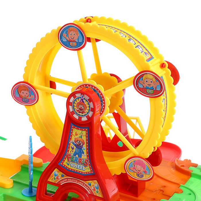 Железная дорога &laquo;Забавное путешествие&raquo;, 2 паровоза, работает от батареек