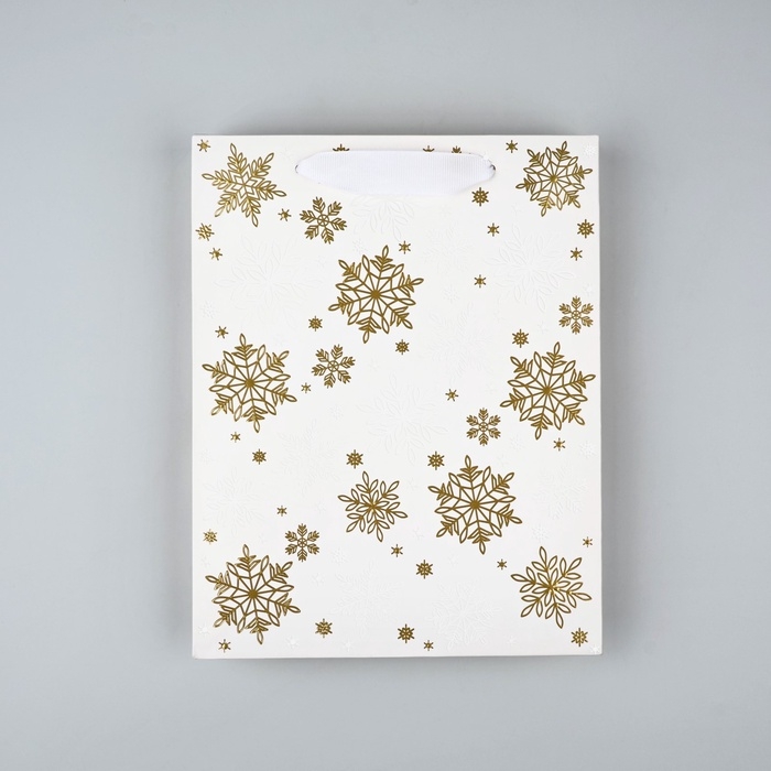 Пакет подарочный новогодний ламинированный «Снежинки», MS 18 х 23 х 10 см Пакет подарочный новогодний ламинированный «Снежинки», MS 18 х 23 х 10 см