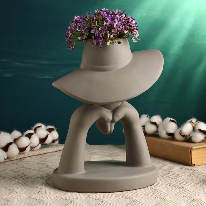 Кашпо Кашпо "Дама в шляпе" серое, 28х23см