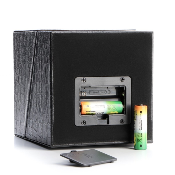 Шкатулка для хранения часов, с автоподзаводом Шкатулка для хранения часов, с автоподзаводом