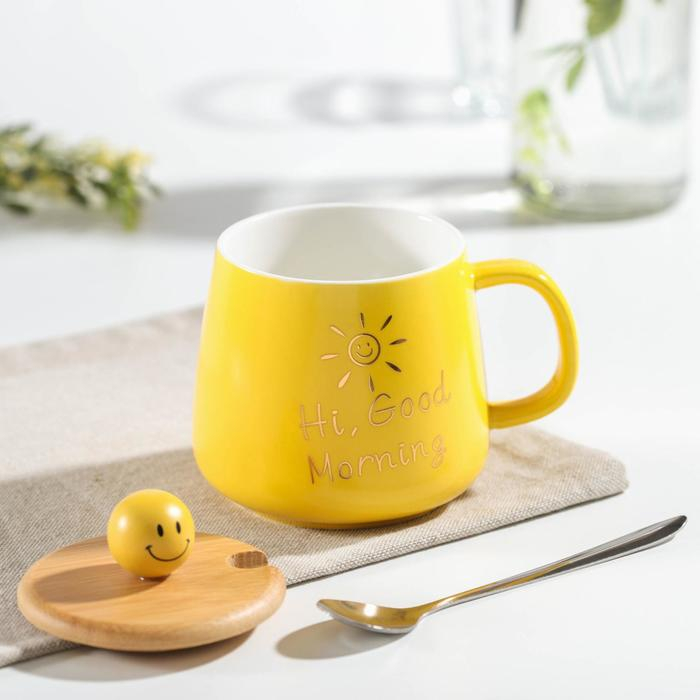 Кружка керамическая «Смайл», 350 мл, с деревянной крышкой и ложкой, цвет и рисунок МИКС