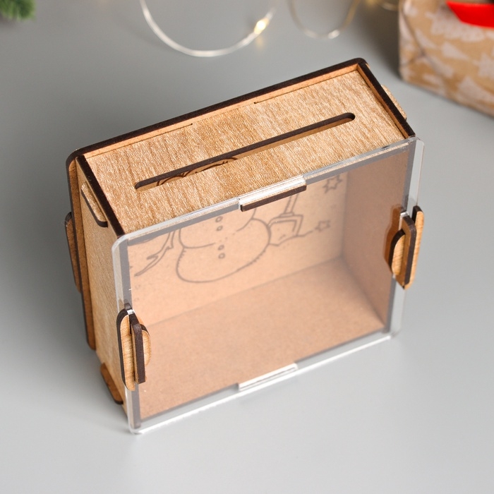 Новогодняя копилка с акрилом  Новогодняя копилка с акрилом "Снеговик" 12х12х4 см