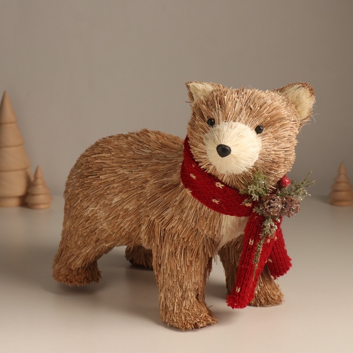 Декор Декор "Медведь в вязаном шарфике с шишками и ягодками" 12х22х19 см
