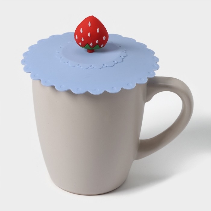 Крышка - непроливайка силиконовая Доляна «Клубничка», d=11 см, цвет голубой Крышка - непроливайка силиконовая Доляна «Клубничка», d=11 см, цвет голубой