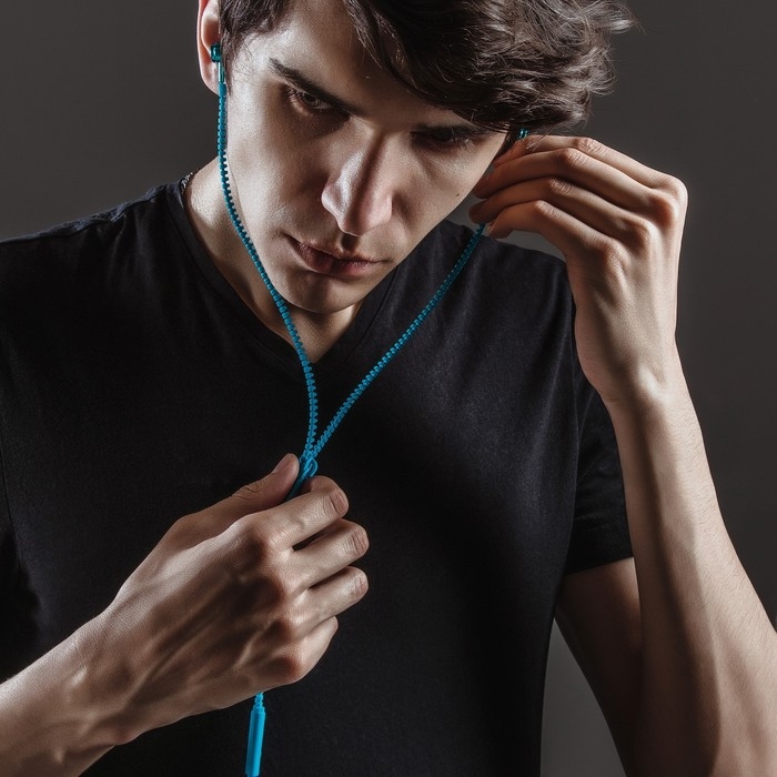 Наушники LuazON VBT 1.10 Наушники LuazON VBT 1.10 "Молния", вакуумные, микрофон, синие