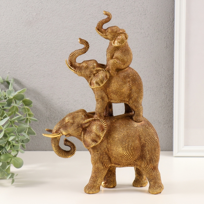 Сувенир полистоун 3D Сувенир полистоун 3D "Пирамида из слонов" тёмное золото 20х7х30 см