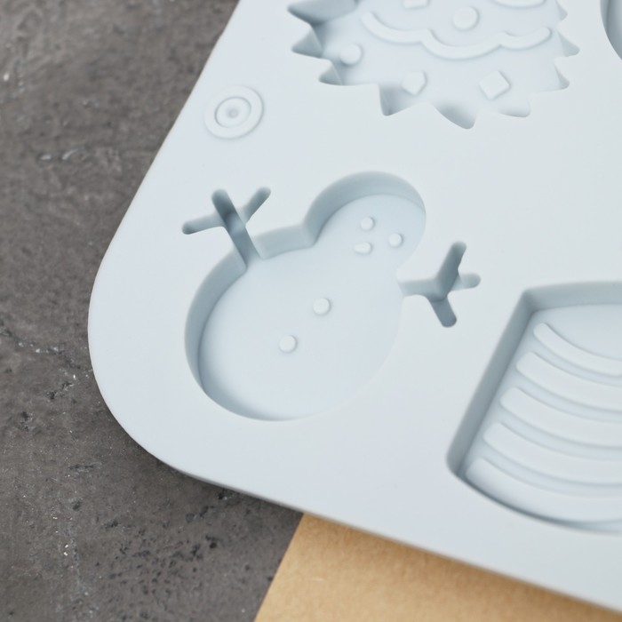 Форма для шоколада новогодняя Доляна «Новый год», силикон, 18,5×12,8×0,5 см, 8 ячеек, цвет серый Форма для шоколада новогодняя Доляна «Новый год», силикон, 18,5×12,8×0,5 см, 8 ячеек, цвет серый