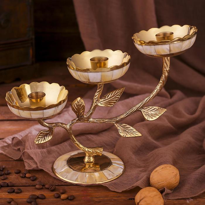 Подсвечник латунь на 3 свечи Подсвечник латунь на 3 свечи "Три бутона" с перламутром 25,5х10х18,5 см