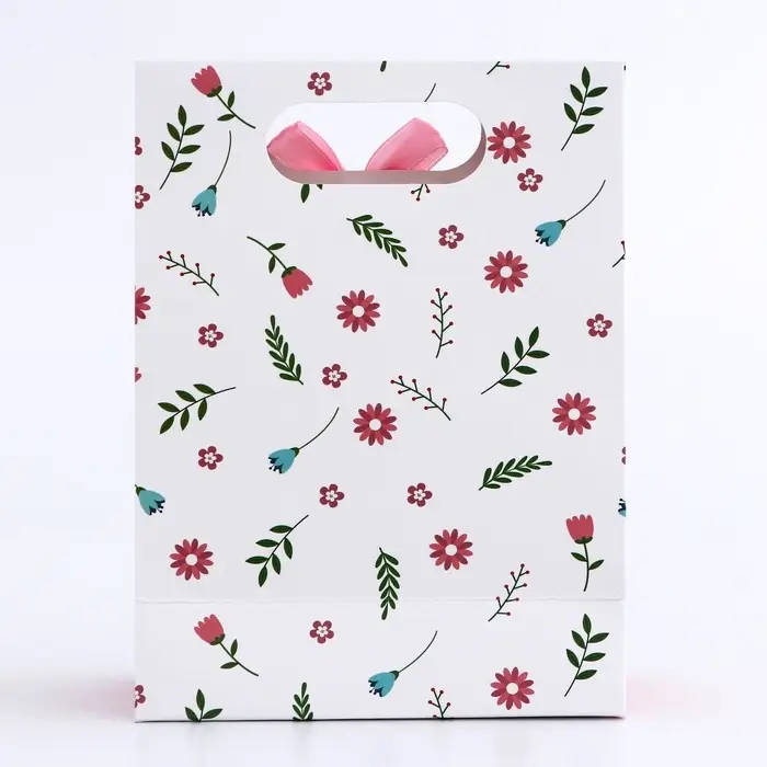 Подарочная коробка - пакет, упаковка с вырубной ручкой, «Цветочная композиция» , 12×6×16 см Подарочная коробка - пакет, упаковка с вырубной ручкой, «Цветочная композиция» , 12×6×16 см