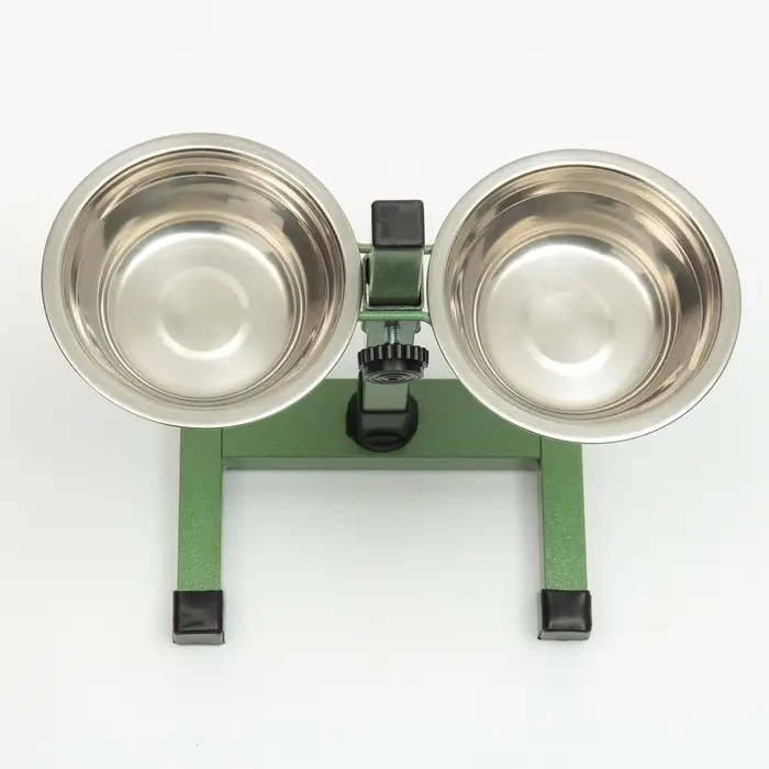 Подставка с мисками для кошек и собак &laquo;Пижон&raquo;, 2&times;250 мл, высота 25 см, разборная, зелёная