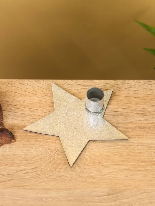 Подсвечник на 1 свечу  Подсвечник на 1 свечу "Звезда" серебряная 13х12х3 см