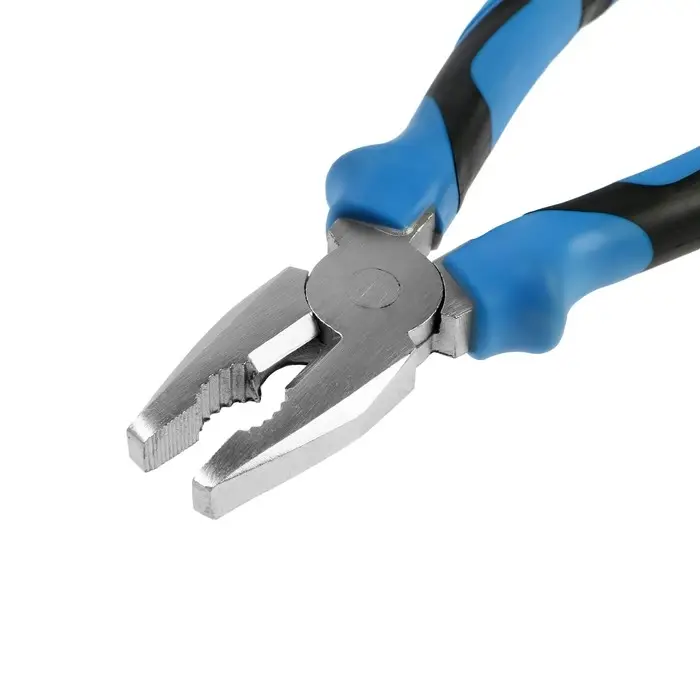 Плоскогубцы комбинированные ТУНДРА, сталь 45, никелированные, 2К рукоятки, 200 мм Плоскогубцы комбинированные ТУНДРА, сталь 45, никелированные, 2К рукоятки, 200 мм