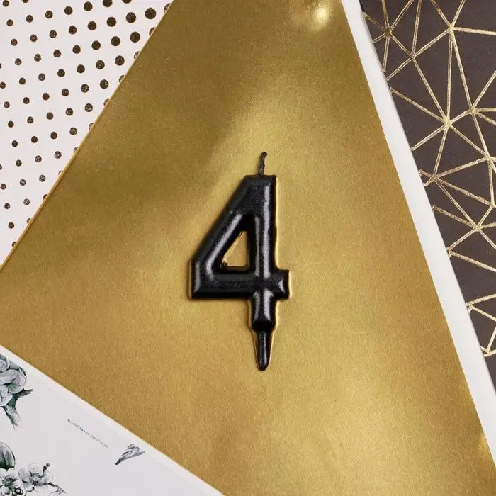 Свеча для торта, цифра «4», чёрная, 3 х 6 см Свеча для торта, цифра «4», чёрная, 3 х 6 см